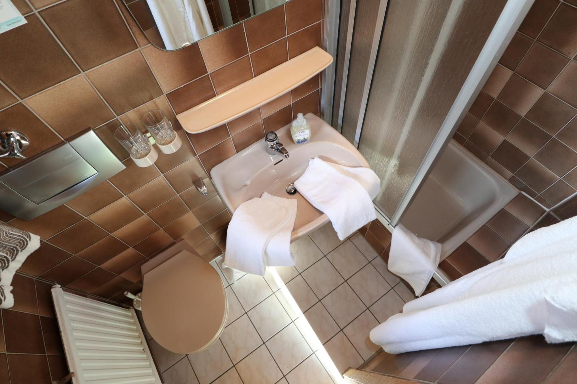 Hoehenpension Glashuette Bed&Breakfast Fruehstueckspension Hotel Garni บอนดอร์ฟ อิม ชวาร์ซวัลด์ ภายนอก รูปภาพ